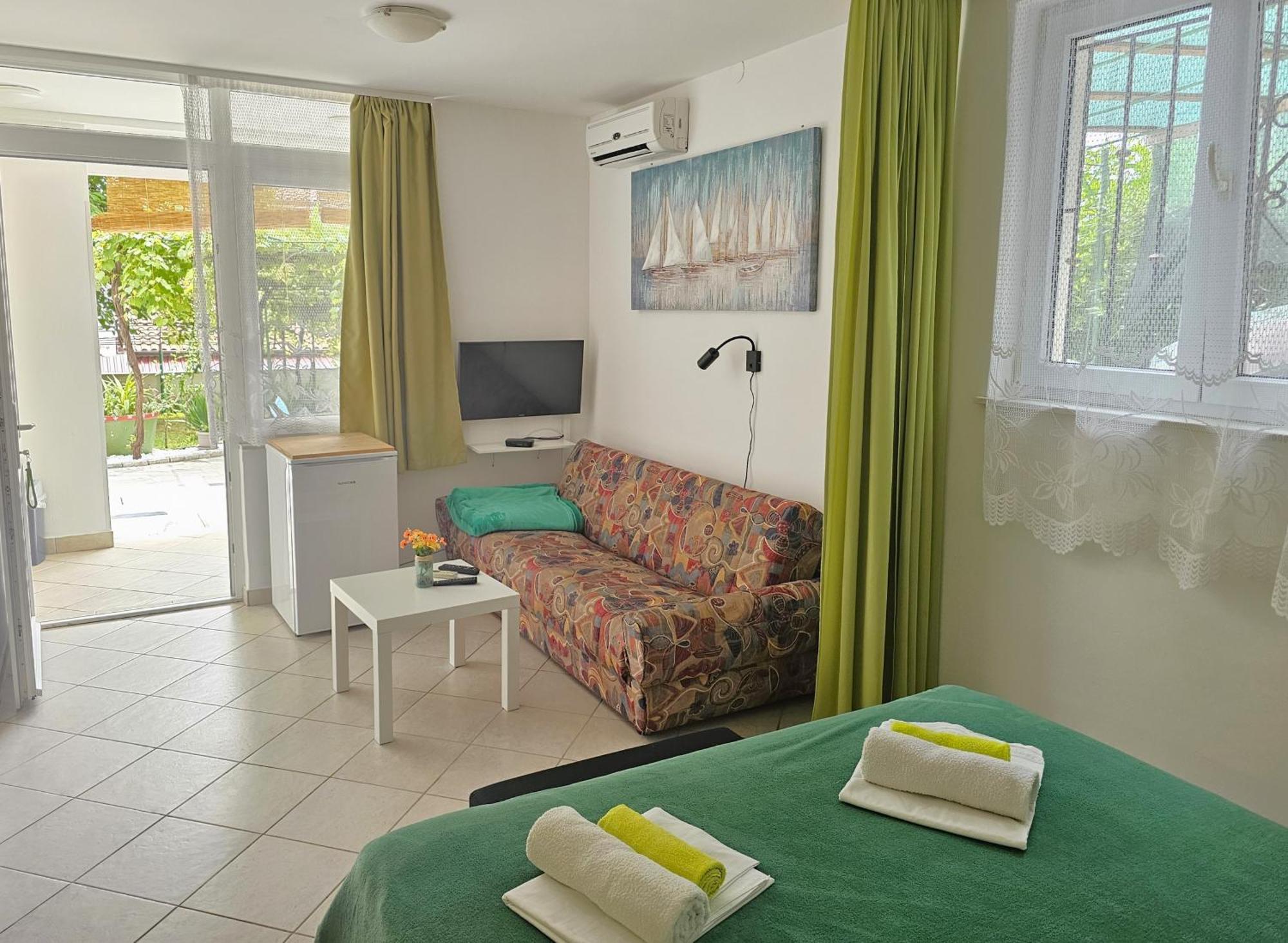 Apartments Crikvenica Megan 1 Buitenkant foto